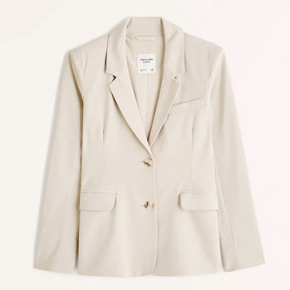 Abercrombie & Fitch Slim Fitting Blazer